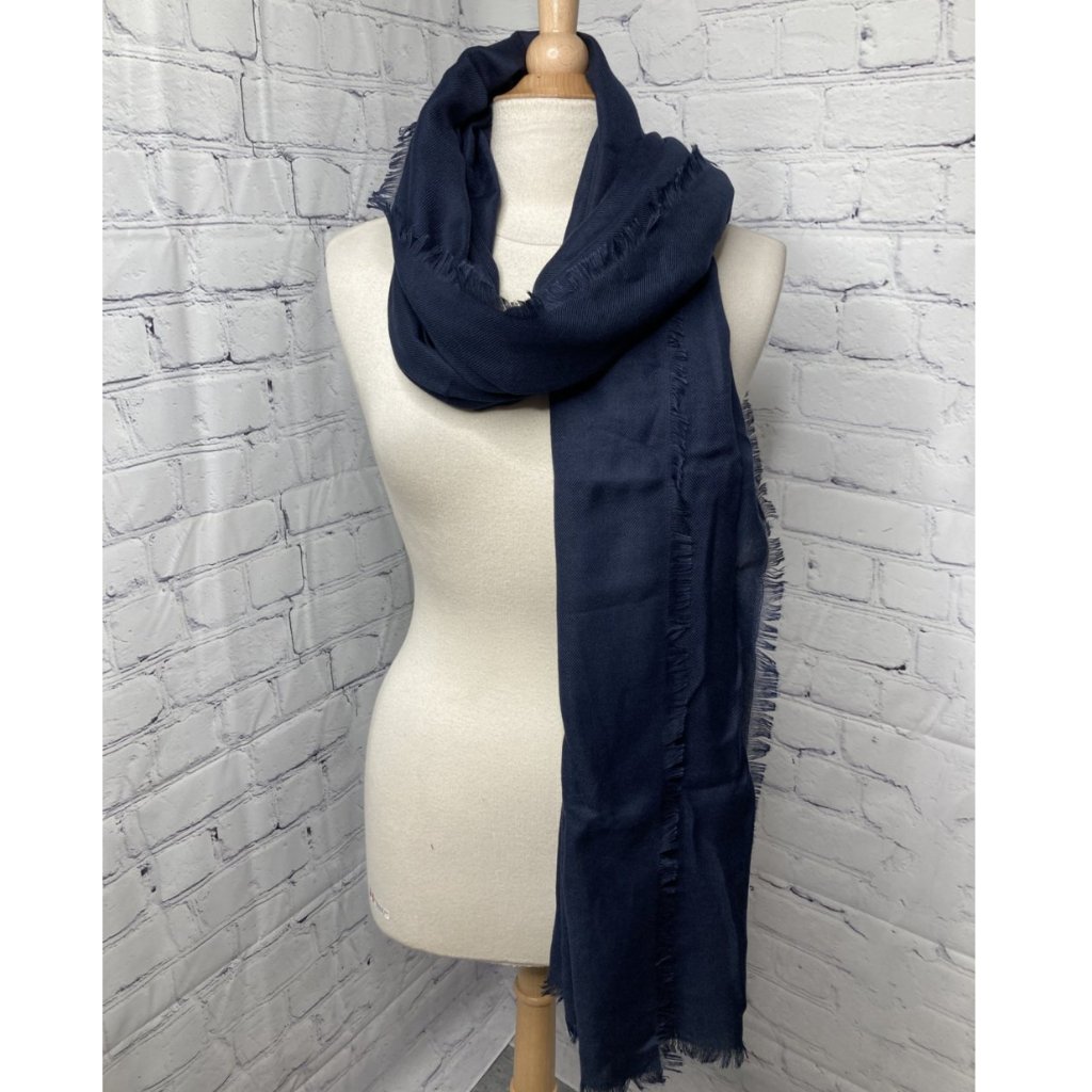 Modabutik Vertu Scarf In Navy Modabutik Vertu Scarf In Navy